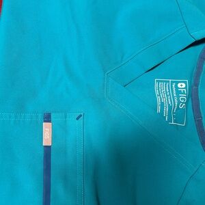 Women’s Figs Teal set with joggers